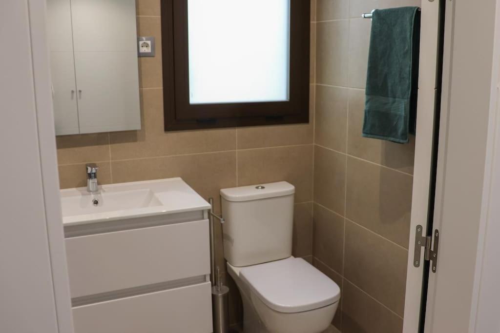 Oasis In With Parking 5min From The Apartamento Estepona